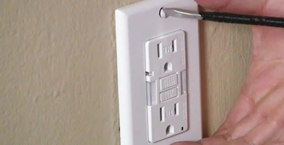 gfc outlets service securing and mounting ground fault circuit interrupter outlet by certified electricians in Louisville, KY