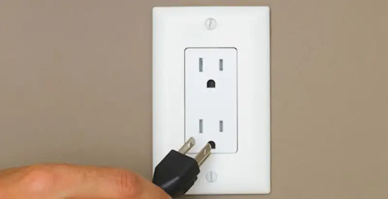 gfc outlets service demonstrating proper testing and use of ground fault circuit interrupter outlet in Louisville, KY